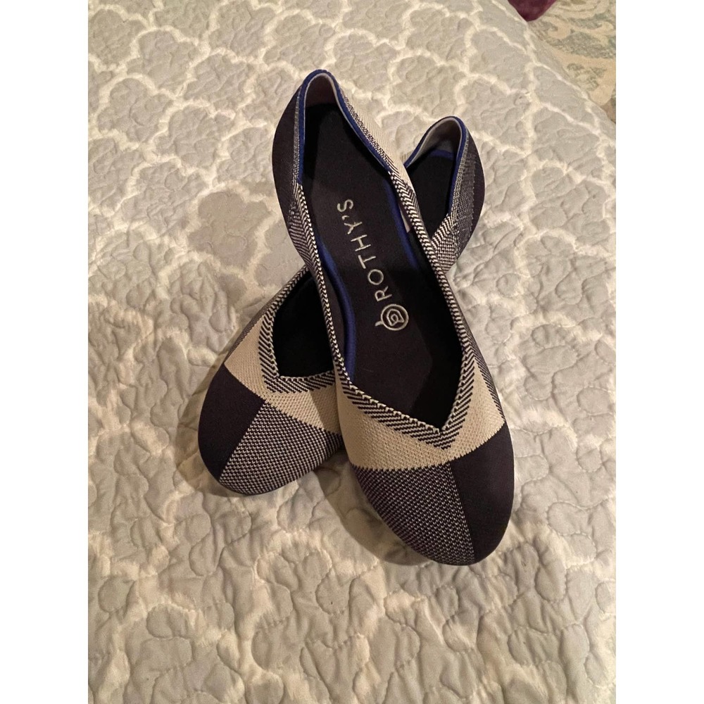 Rothy’s round toe plaid size 8